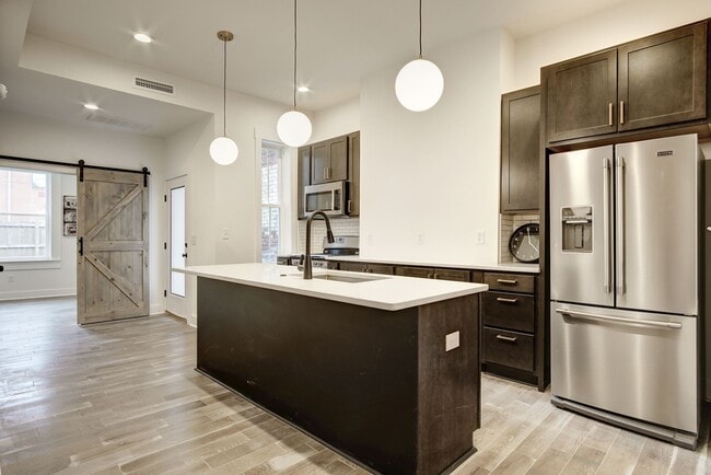 Photo - 1817 8th St NW