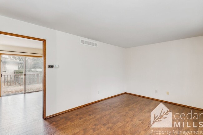 Photo - Mid Century 3 Bedroom