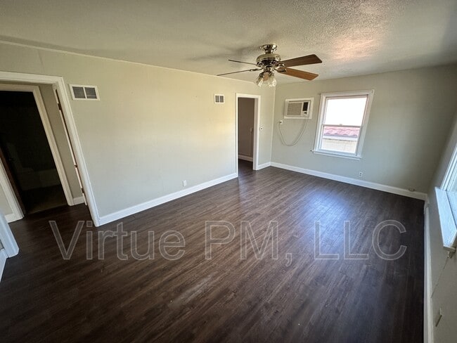 Photo - 1106 7th Ave