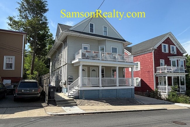 Photo - 129 Abbott St Unit 3