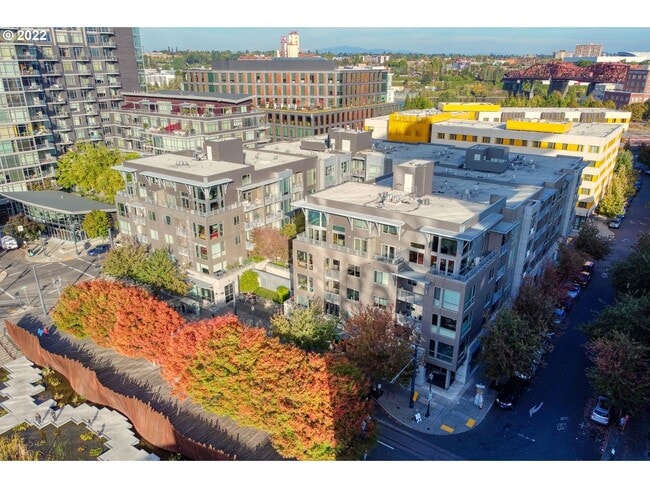 Photo - Lovely Corner unit in the Pearl District