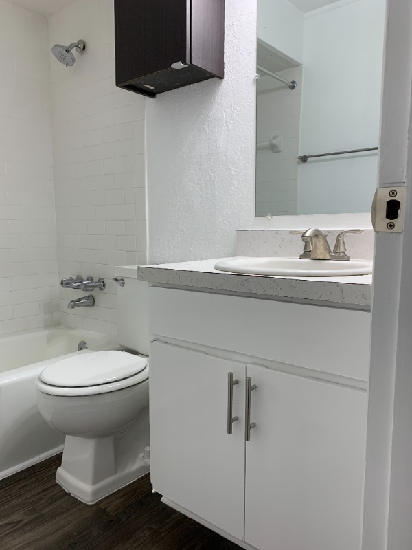Photo - 222 S Hampton Rd Unidad 104