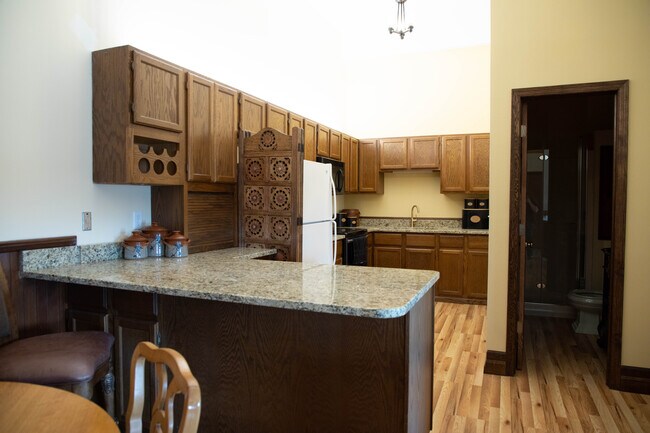 349 3rd St Unit The Oak Room