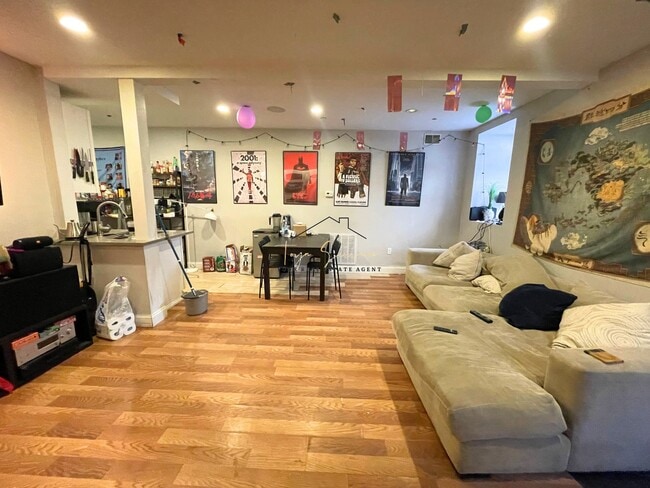 Photo - 723 Parker St Unit 1