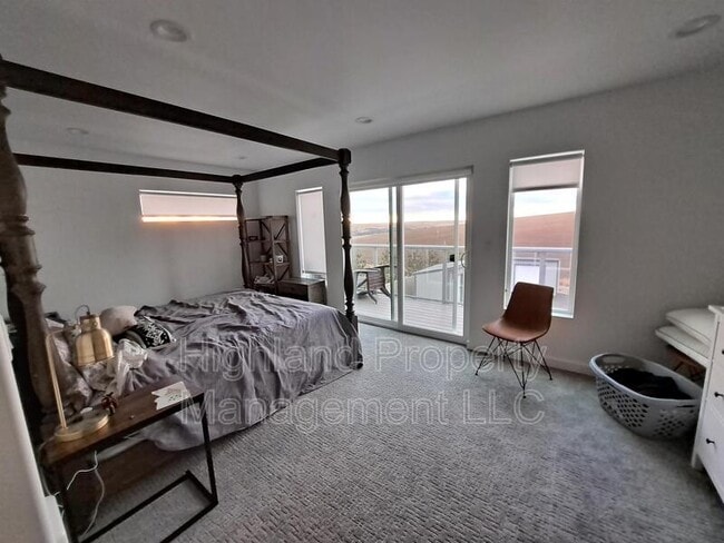 Photo - 1290 NW Terre View Dr