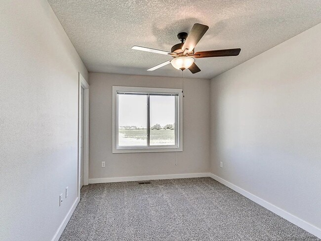 Photo - 6935 Bluebell Ct