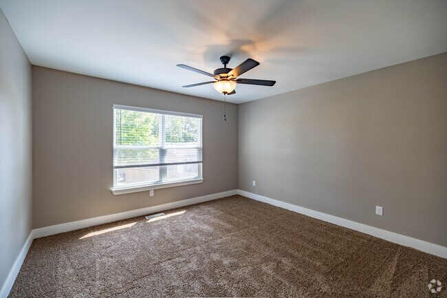 2BR, 2BA - 1700SF - Bedroom