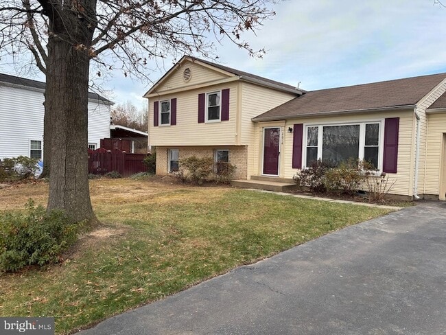 Photo - 2614 Armada St