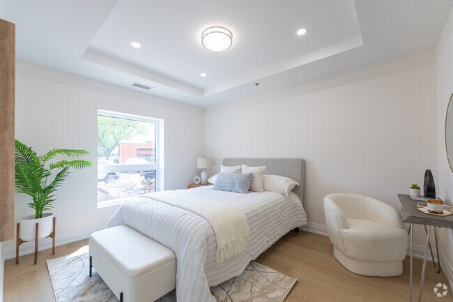 2BR, 2BA - 1060SF - Primary Bedroom - Banwell Court