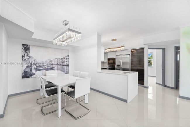 Building Photo - 17100 N Bay Rd Unit 1404 Rental