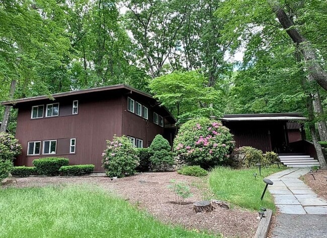 Building Photo - Beautiful Single Family Home In Lexington MA!