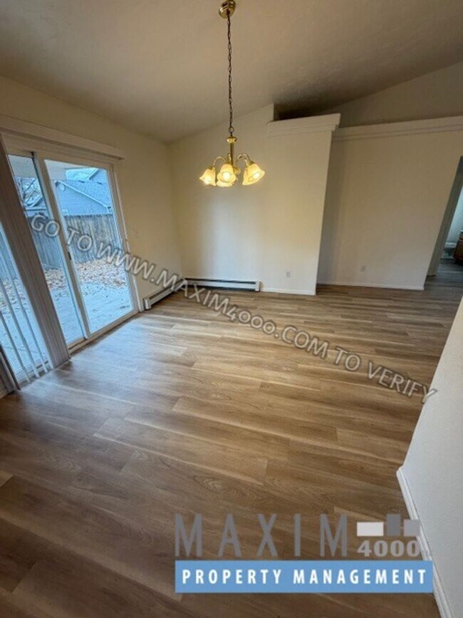 Photo - 210 W Sunset Dr