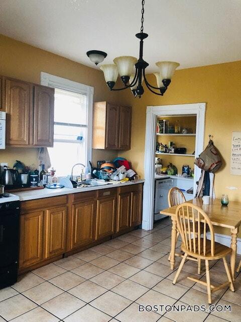 Photo - 16 Fisher Ave Unit 3