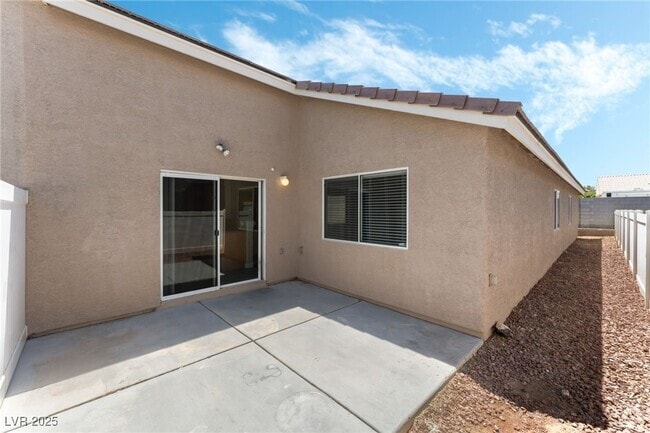 Building Photo - 4840 Mars Black Ct Rental