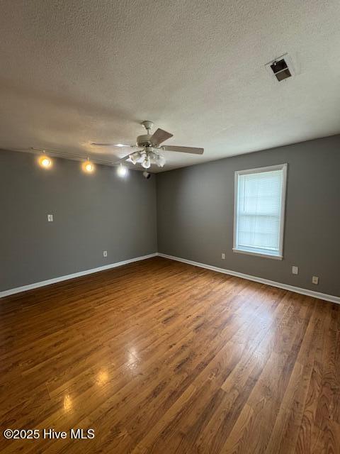 Photo - 2604 Robeson St