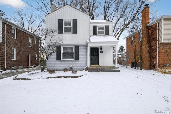 Building Photo - 13336 Balfour Ave