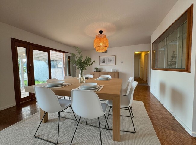 Photo - 3BD/2BA HOME AVAILABLE IN NORTH CLAIREMONT ONLY $4,395!