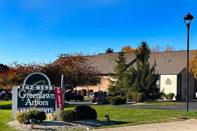 Photo - Greenlawn Arbors Apartments