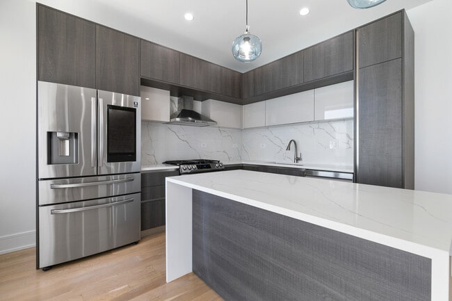 Photo - 7729 N Eastlake Terrace Unit 2E