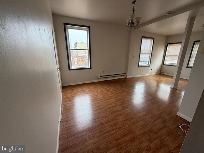 Photo - 600 Keefer Pl NW