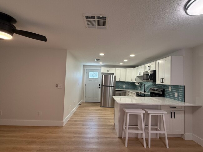 Cocina - 819 Franklin Ave