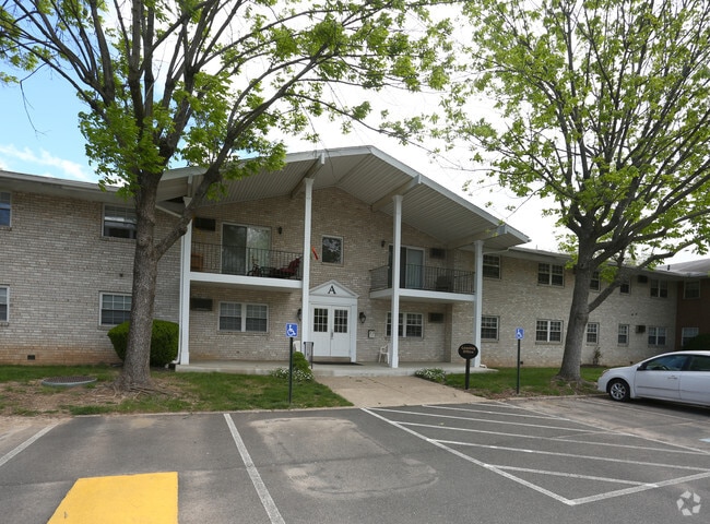 Photo - Willow Ridge Apartments