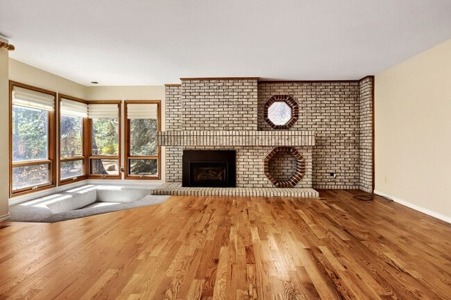 Photo - Outstanding Heritage Greens residence that features a spacious and airy layout that blends tradit...