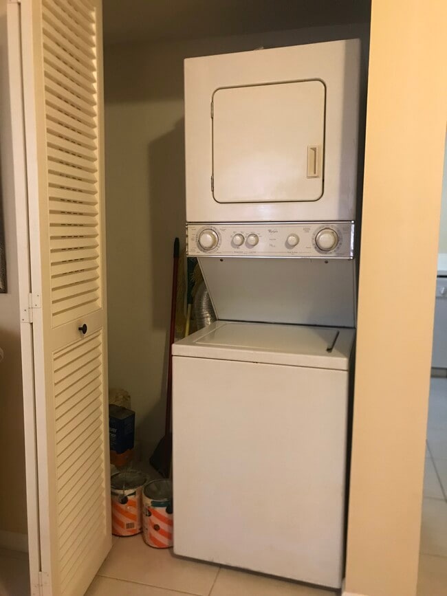 Photo - 2108 SE Edler Dr