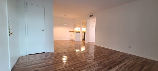 Photo - 6519 W Newberry Rd
