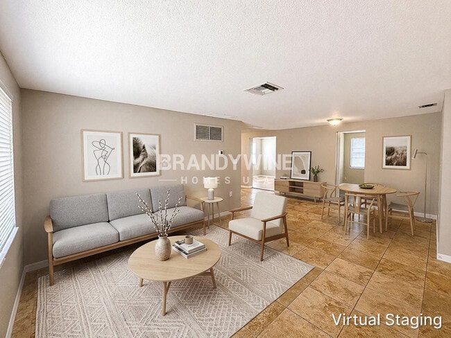 7317 Oak Crest Dr