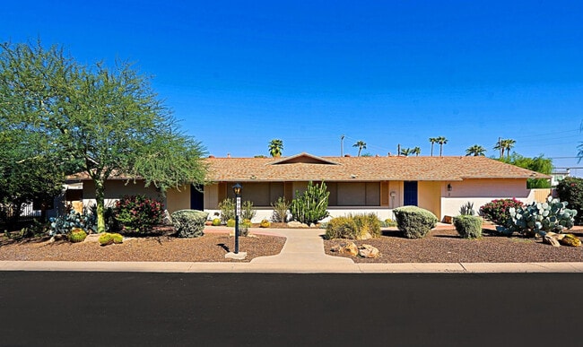 Photo - 6203 N 12th Pl