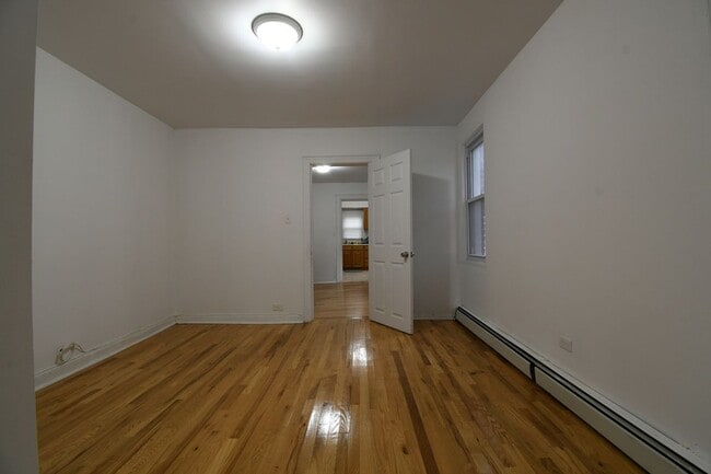 Photo - 4658 Bronx Blvd