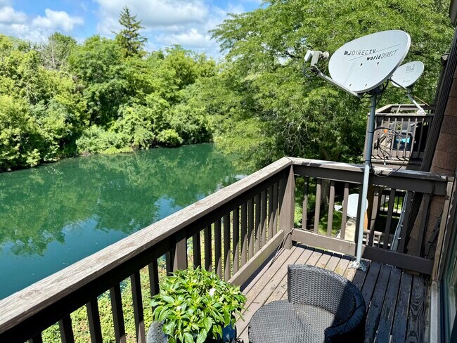 Photo - 835 Waterview Cir Unit 5