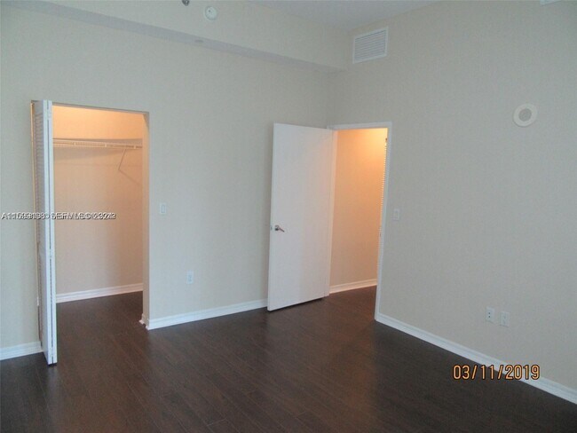 Photo - 950 Brickell Bay Dr Unit 1003