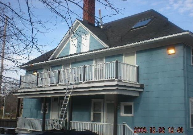 Photo - 755 Academy St