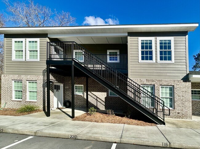 Photo - 130 Briarwood Rd