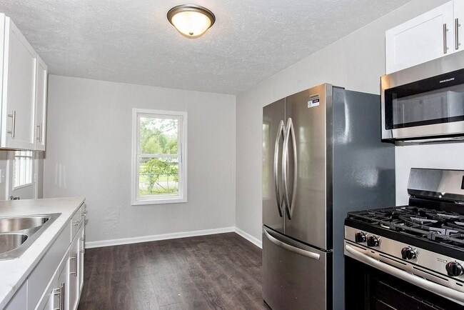 Photo - 1226-1222 Shakespeare Ave