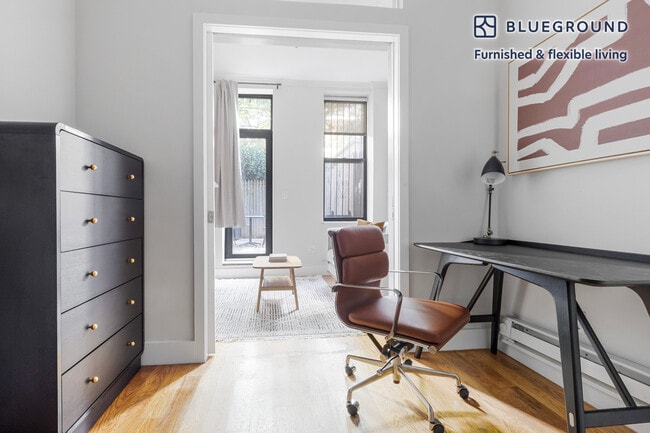 Photo - 515 W 47th St Unidad FL1-ID2062