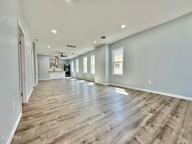 Photo - 37 High St Unit 2