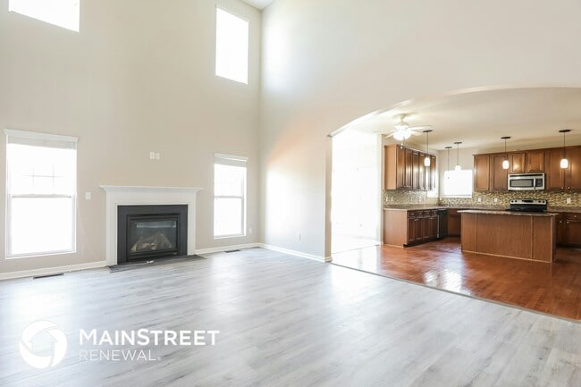 Photo - 594 Jockey Pl