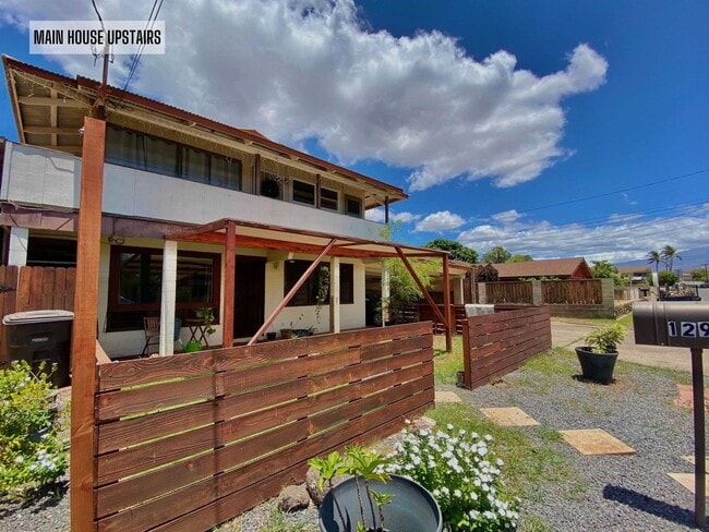 Building Photo - Rustic North Kihei Home 3 Bed/1 Bath