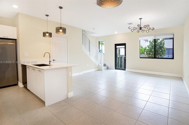 Photo - 8160 NW 42nd St