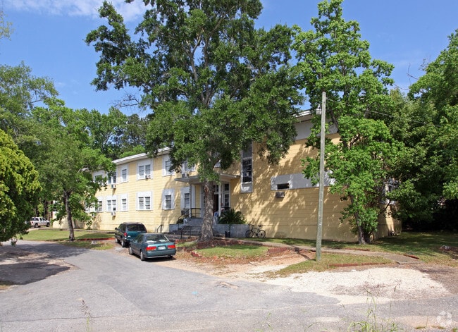 Photo - Pine Cove Apartments