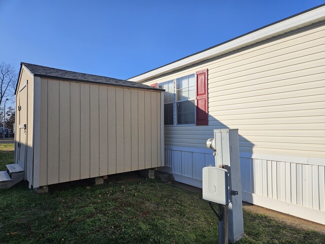 Photo - 45 Lynnwood Cir