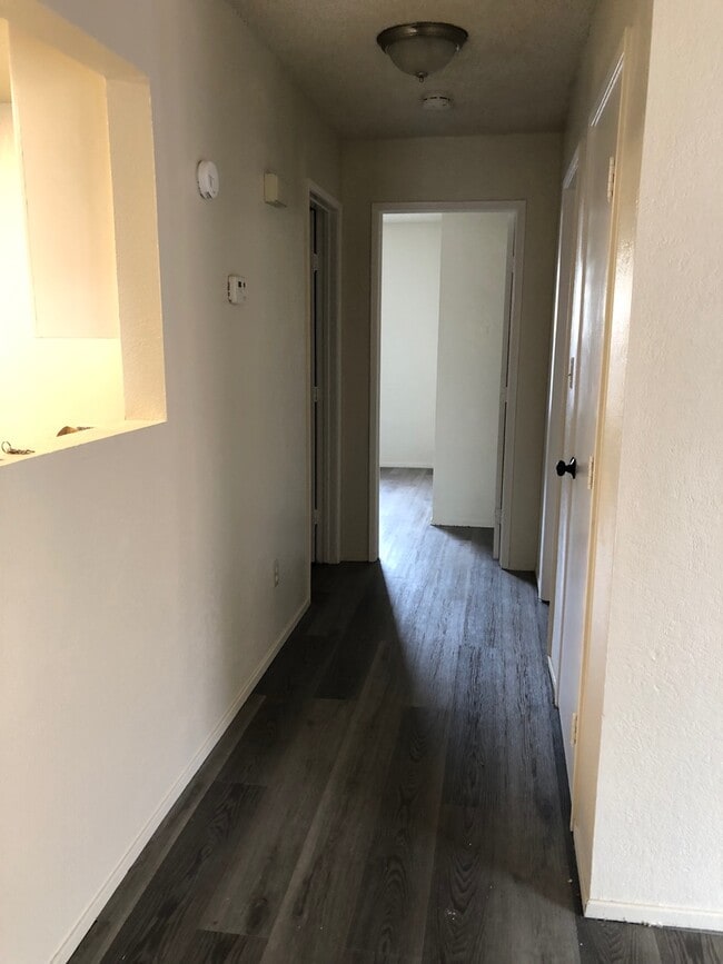 Photo - 2 WEEKS FREE RENT - Spacious duplex