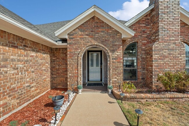 Photo - Beautiful 3-Bedroom home!