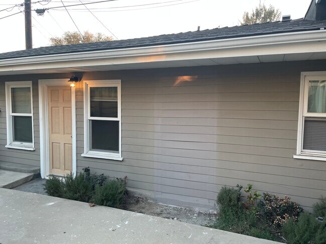 Photo - 603 N Mariposa St Unit A