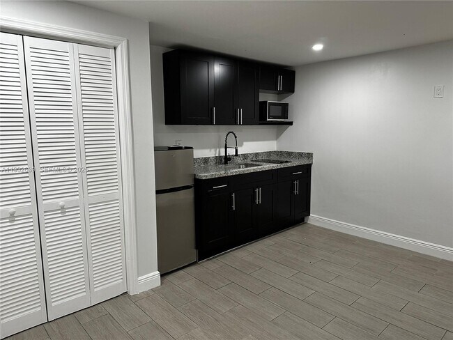 Photo - 214 S 57th Ave