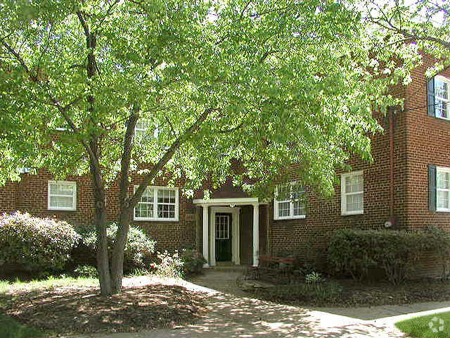 Community - Parkland Village Apartments