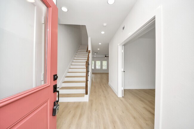 Photo - 1316 W Willis St